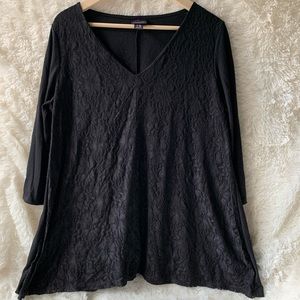 Maternity Lacey Flowy Tunic Top With 3/4 Sleeves